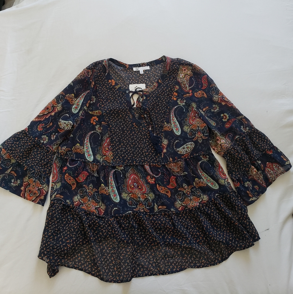 DR floral babydoll top.
